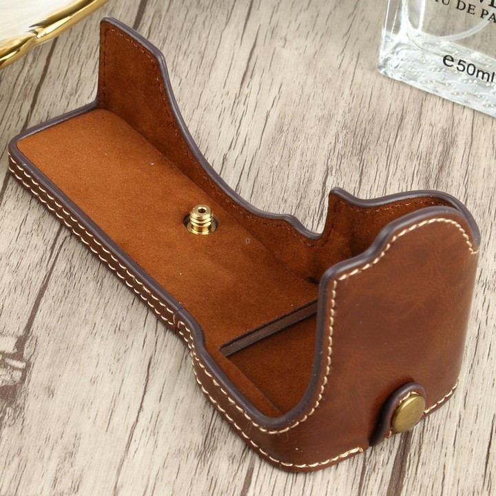 1/4 inch Thread PU Leather Camera Half Case Base for Sony ILCE-7C/A7C (Coffee)
