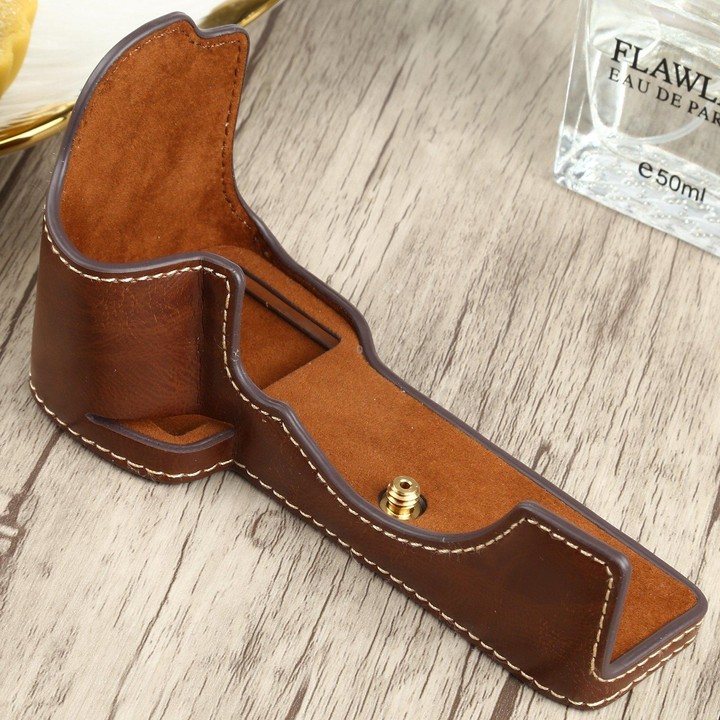 1/4 inch Thread PU Leather Camera Half Case Base for Sony ILCE-7C/A7C (Coffee)