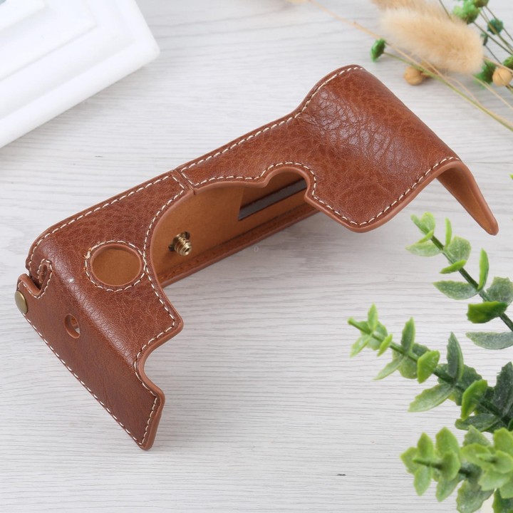 1/4 inch Thread Litchi Texture PU Leather Camera Half Case Base for FUJIFILM X-T4 (Brown)