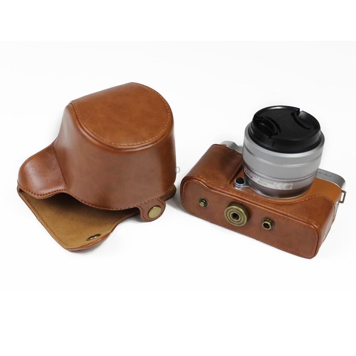 PU Leather Camera Full Body Case Bag with Strap for FUJIFILM X-A7 / X-A20 (15-55mm Lens) (Brown)