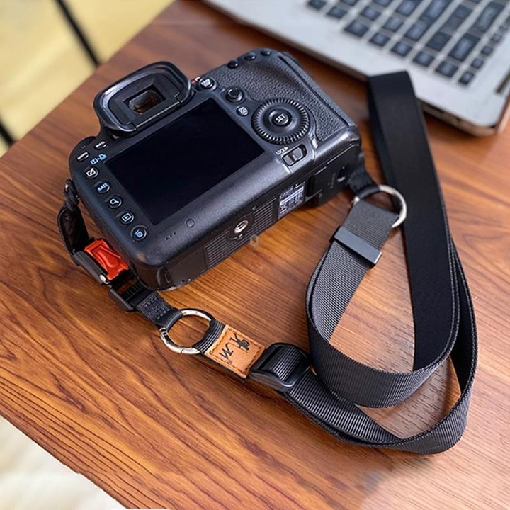 XJ03 Camera Shoulder Hanging Neck Strap(Dark Green)