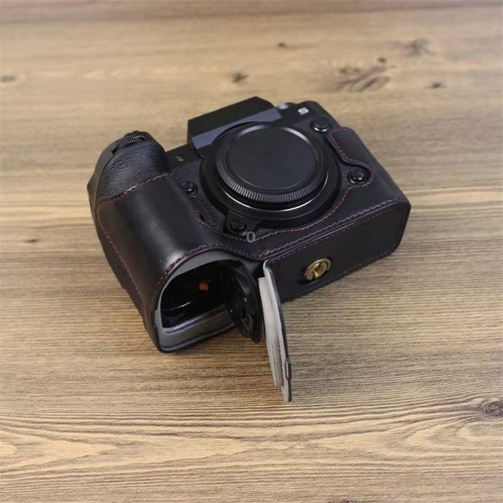 For Fujifilm XH2S 1/4 inch Thread PU Leather Camera Half Case Base (Brown)