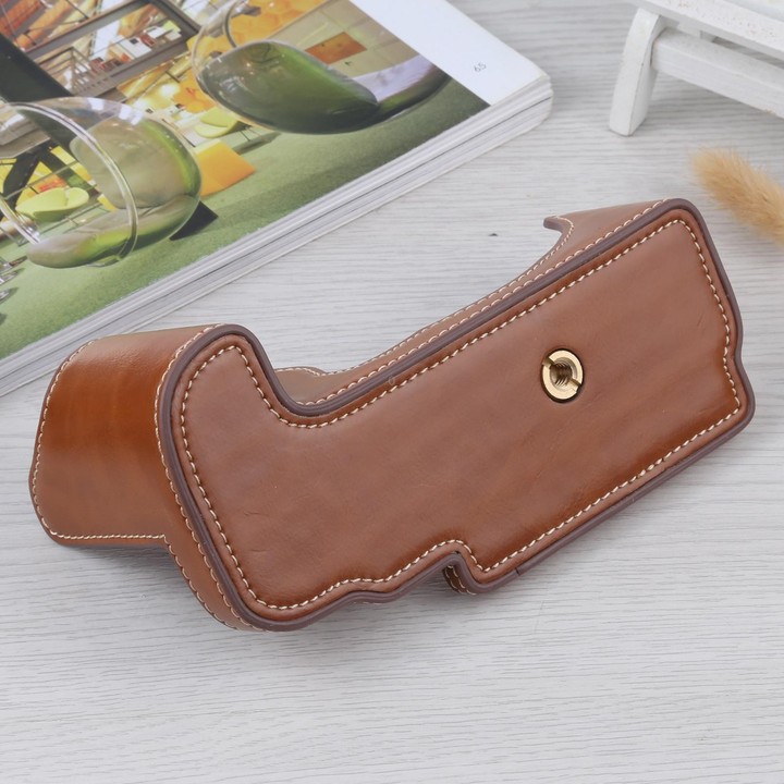 1/4 inch Thread PU Leather Camera Half Case Base for FUJIFILM GFX 50S (Brown)
