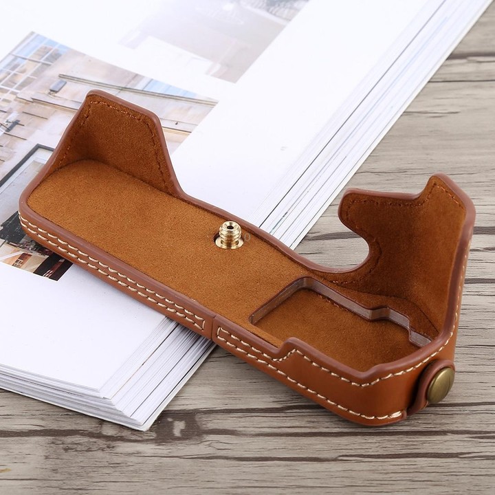 1/4 inch Thread PU Leather Camera Half Case Base for Olympus EM5 / EM5 Mark II (Brown)