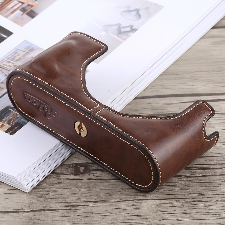 1/4 inch Thread PU Leather Camera Half Case Base for Leica M9 (Coffee)