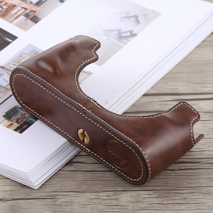 1/4 inch Thread PU Leather Camera Half Case Base for Leica M10 (Coffee)