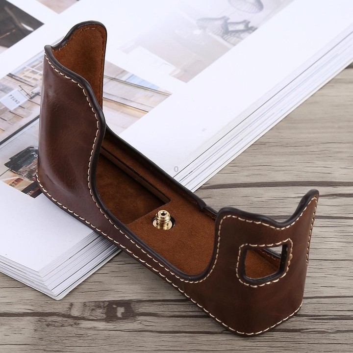 1/4 inch Thread PU Leather Camera Half Case Base for FUJIFILM X100F (Coffee)