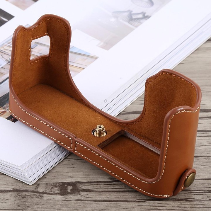 1/4 inch Thread PU Leather Camera Half Case Base for FUJIFILM X100F (Brown)