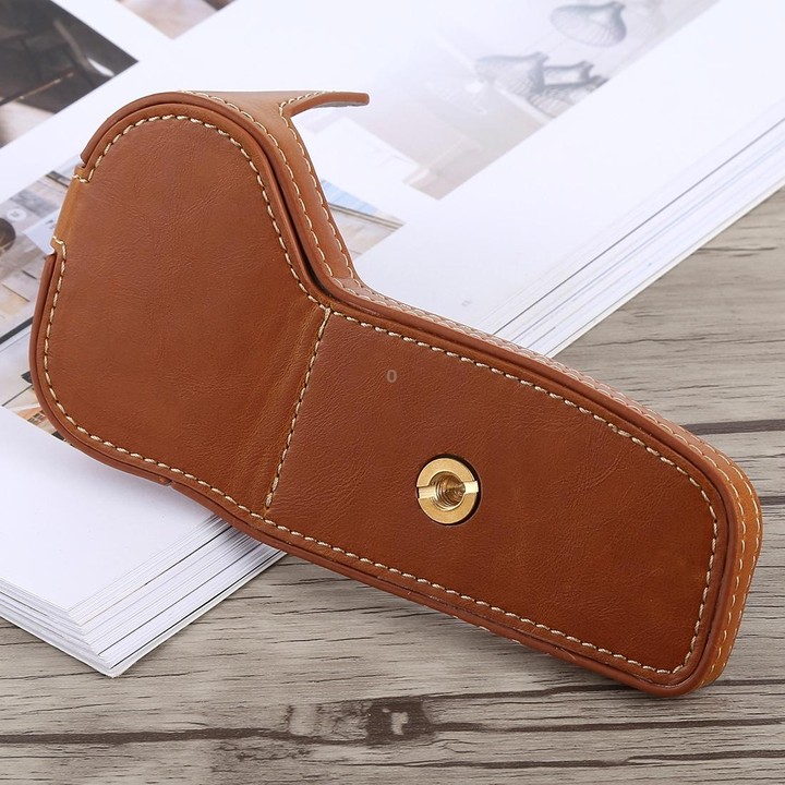 1/4 inch Thread PU Leather Camera Half Case Base for Canon EOS 6D / 6D Mark II (Brown)