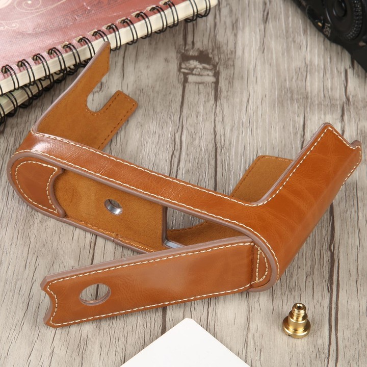 1/4 inch Thread PU Leather Camera Half Case Base for Leica Q (Typ 116)(Brown)