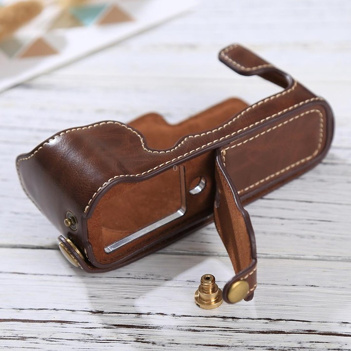 1/4 inch Thread PU Leather Camera Half Case Base for FUJIFILM X-E3(Coffee)
