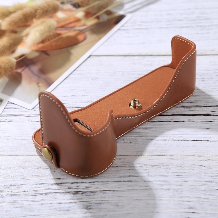 1/4 inch Thread PU Leather Camera Half Case Base for Sony A7S2 / A7R2 / A7K2 / A7 II(Brown)