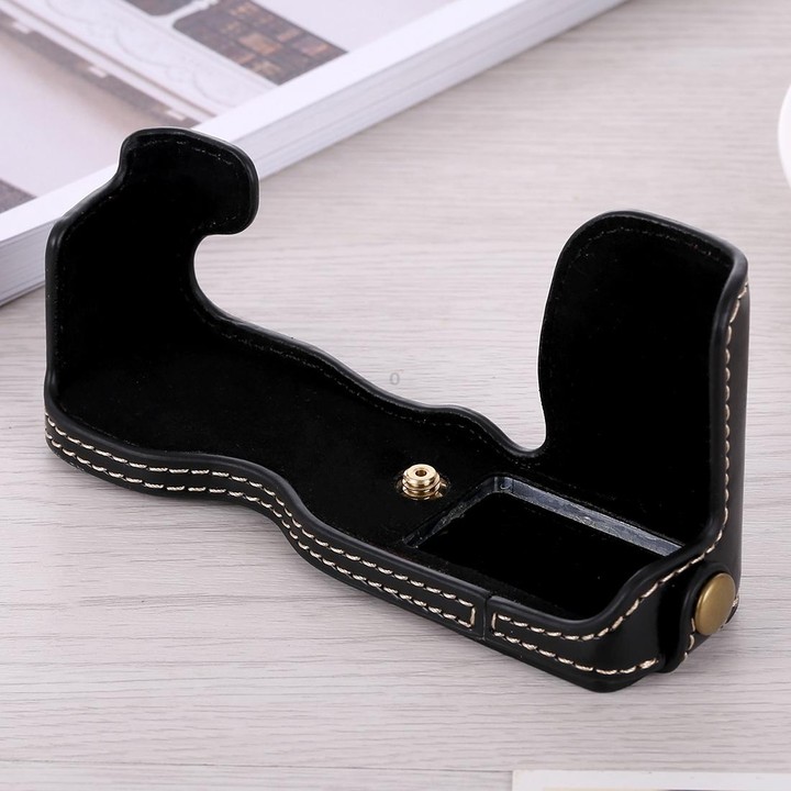 1/4 inch Thread PU Leather Camera Half Case Base for FUJIFILM X-A5 / X-A20(Black)