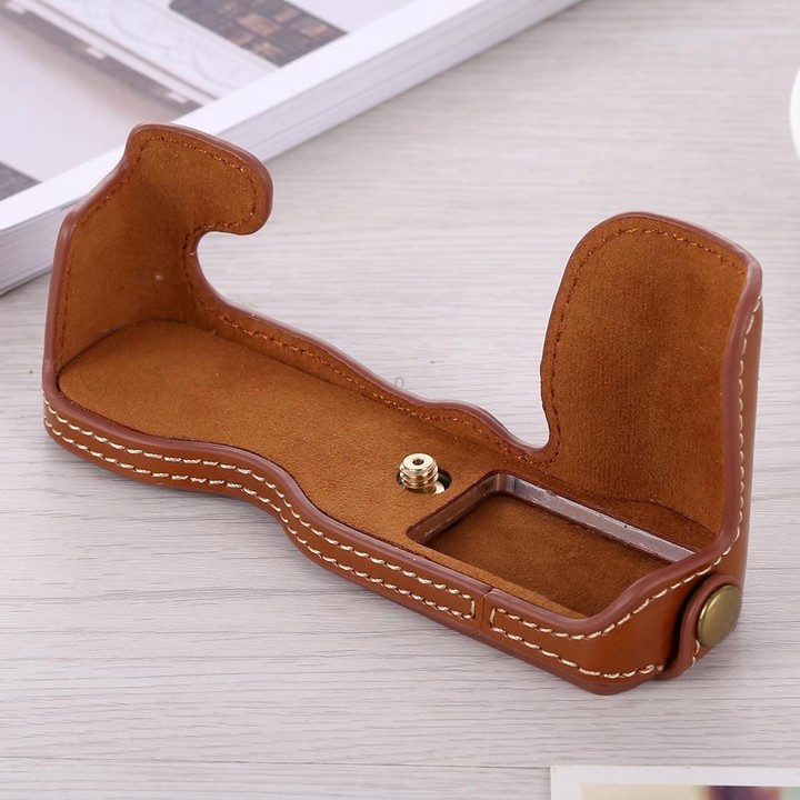 1/4 inch Thread PU Leather Camera Half Case Base for FUJIFILM X-A5 / X-A20(Brown)