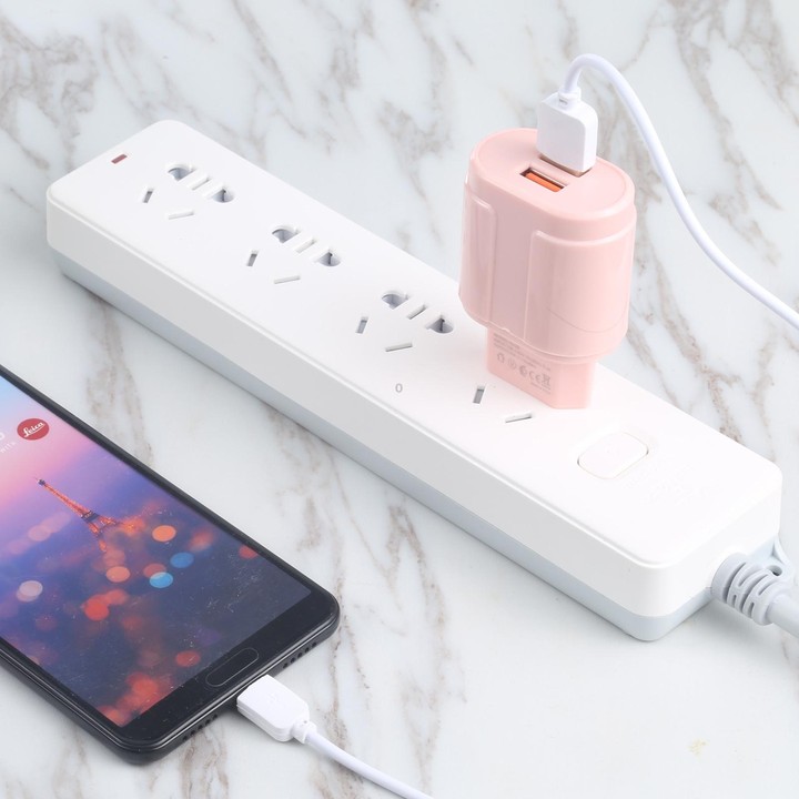 13-22 2.1A Dual USB Macarons Travel Charger, EU Plug(Pink)