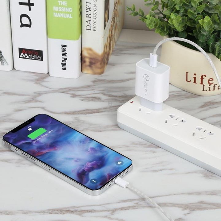 SDC-20W PD USB-C / Type-C Travel Charger + 1m 12W USB-C / Type-C to 8 Pin Data Cable Set, EU Plug(Green)