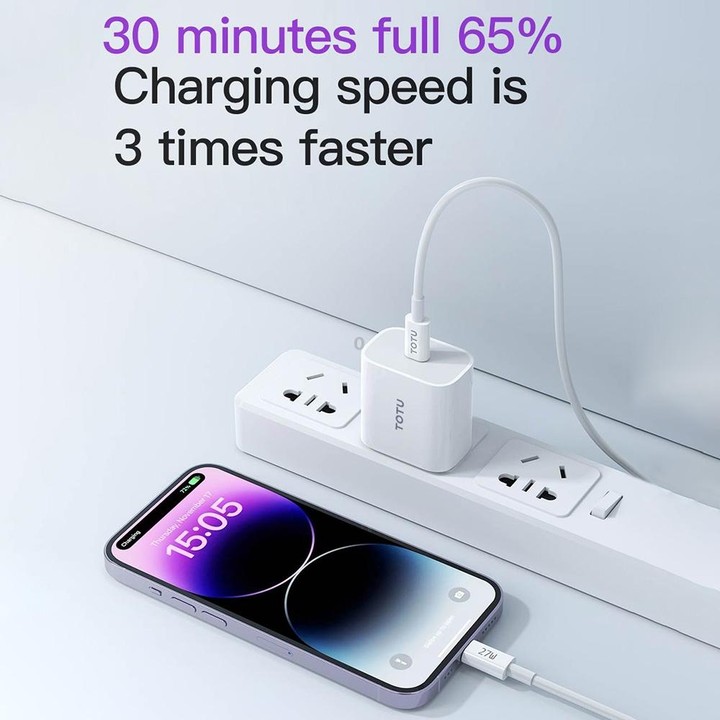 TOTU PD 20W Type-C Port Charger with Type-C to 8 Pin Data Cable Set, Specification:EU Plug(White)