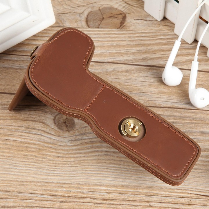 For Canon EOS R8 1/4 inch Thread PU Leather Camera Half Case Base(Coffee)