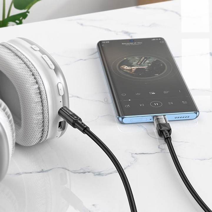 hoco UPA27 Crystal Clear USB-C / Type-C to 3.5mm Audio Adapter Cable(Black)
