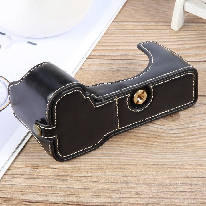 For Sony ILCE-7CM2 / Alpha 7C II Glossy PU Leather Camera Half Case Base(Black)