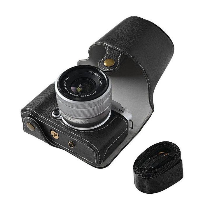 For FUJIFILM X-M5 Retro Litchi Texture Leather Full Body Camera Case Bag with Strap(Black)