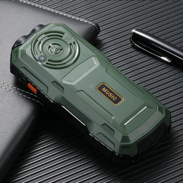 YEEMI Q5 4G Elder Rugged Phone, 16800mAh Battery, 2.4 inch, 21 Keys, Network: 4G, LED Flashlight, Dual SIM(Green)