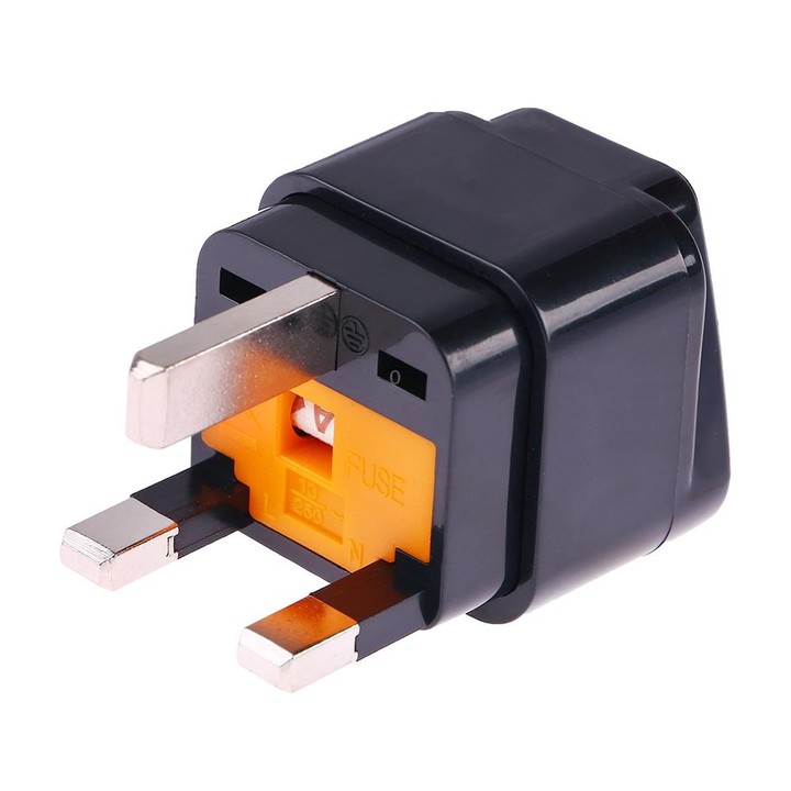 Portable Universal Socket to UK Plug Power Adapter Travel Charger with Fuse(Black)