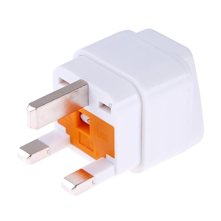 Portable Universal Socket to UK Plug Power Adapter Travel Charger with Fuse(White)