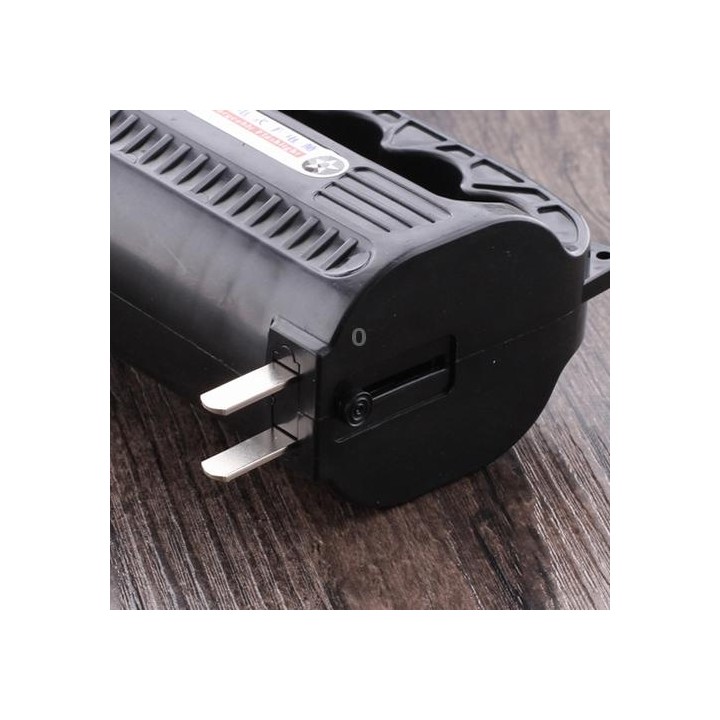 5W Rechargeable Strong LED Flashlight 2-Modes Outdoors Searchlight