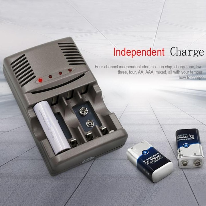 DC 100-240V 4 Slot Battery Charger for AA & AAA & 9V Ni-MH Battery, US Plug