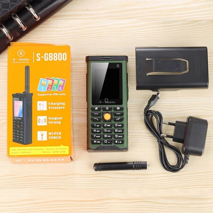 S-G8800 Triple Proofing Elder Phone, Waterproof Shockproof Dustproof, 2400mAh Battery, 2.2 inch, 21 Keys, LED Flashlight, FM, Qu