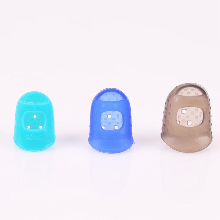 10 PCS Guitar Ukulele Stringed Instrument Finger Protector Anti-pain Finger Cap in Random Color Delivery(Size: M)