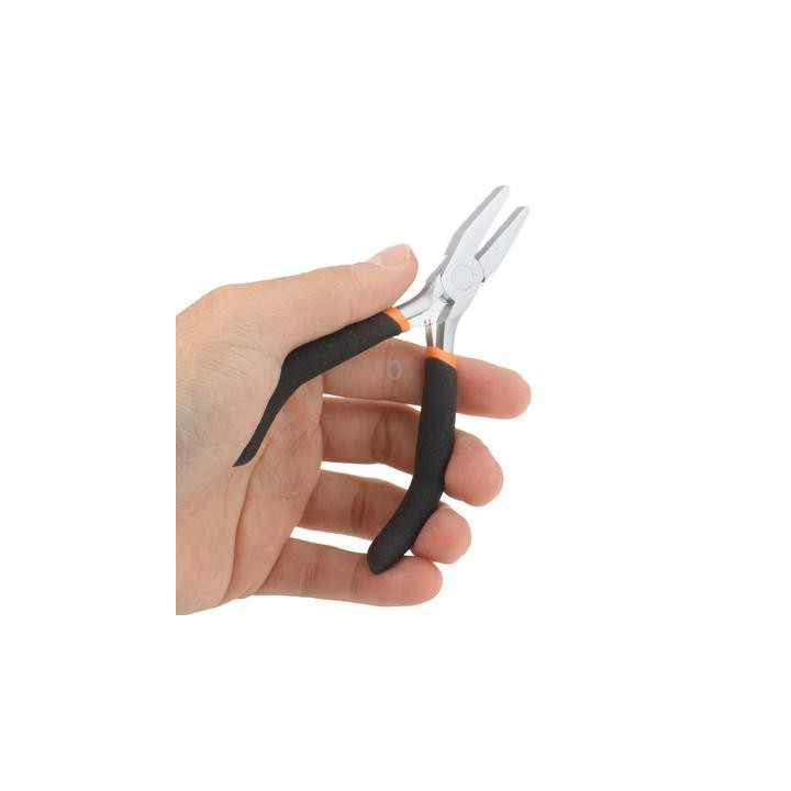 4.5 inch Flat Nnose Pliers