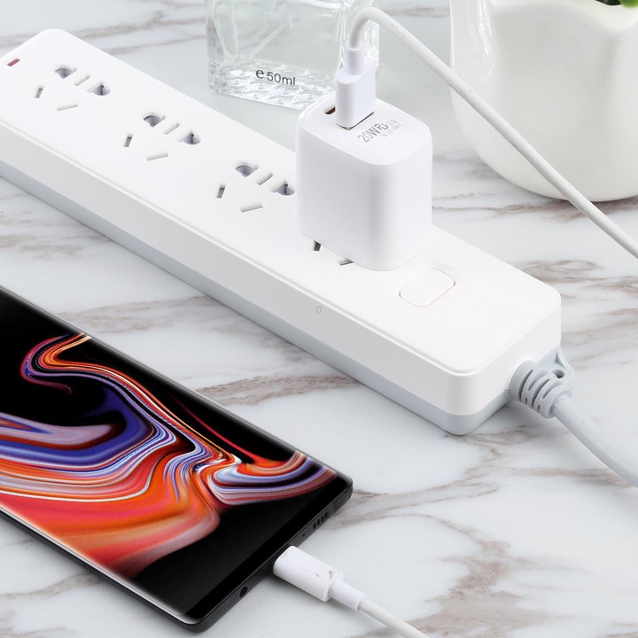 LZ-215A+C 20W QC 3.0 USB + PD 3.0 USB-C / Type-C Fast Charging Travel Charger, US Plug