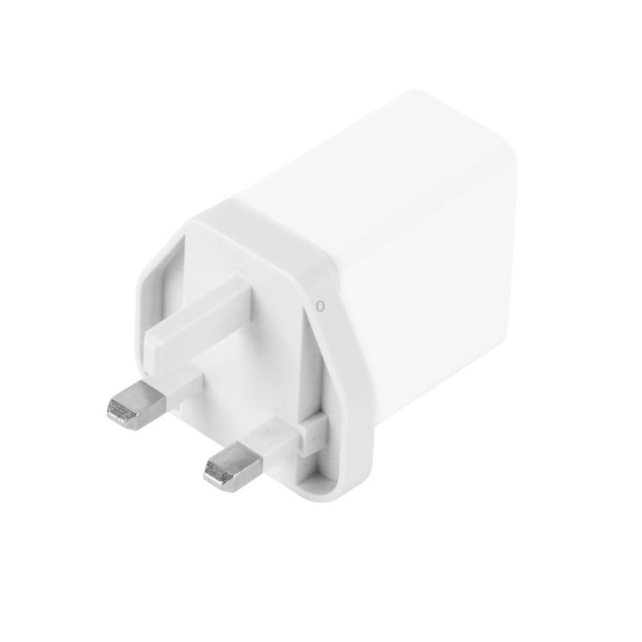 SDC-30W 30W QC 3.0 USB + 2.4A Dual USB 2.0 Ports Mobile Phone Tablet PC Universal Quick Charger Travel Charger, UK Plug