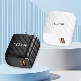 TE-005 USB3.0 QC3.0 18W 3A Interface Mobile Phone Fast Charger, US Plug(Black)