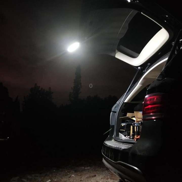 Multi-functional with Magnet Charging Rotary Zoom Turn Work Light Glare Flashlight, XPE Dry Battery(Black)