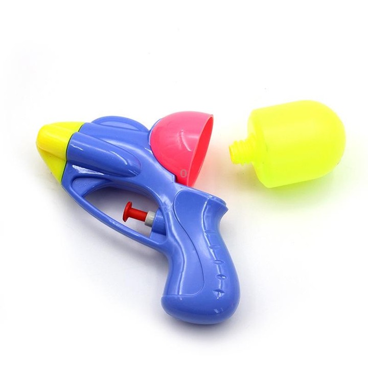 2 PCS Outdoor Children Beach Toys Nostalgic Plastic Small Water Gun, Random Delivery