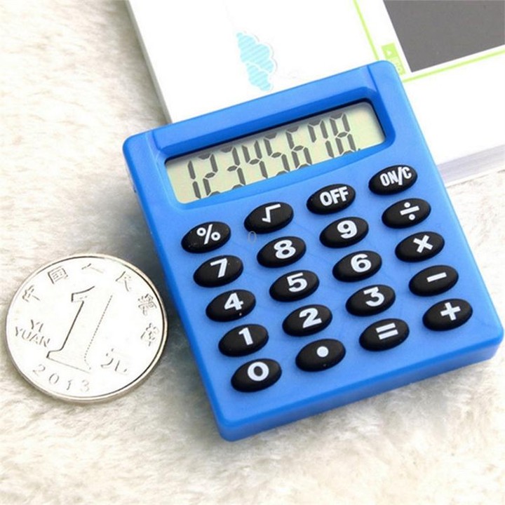 Pocket Cartoon Mini Calculator Candy Colors Handheld Coin Batteries Calculation Tool(Color Radom Delivery)