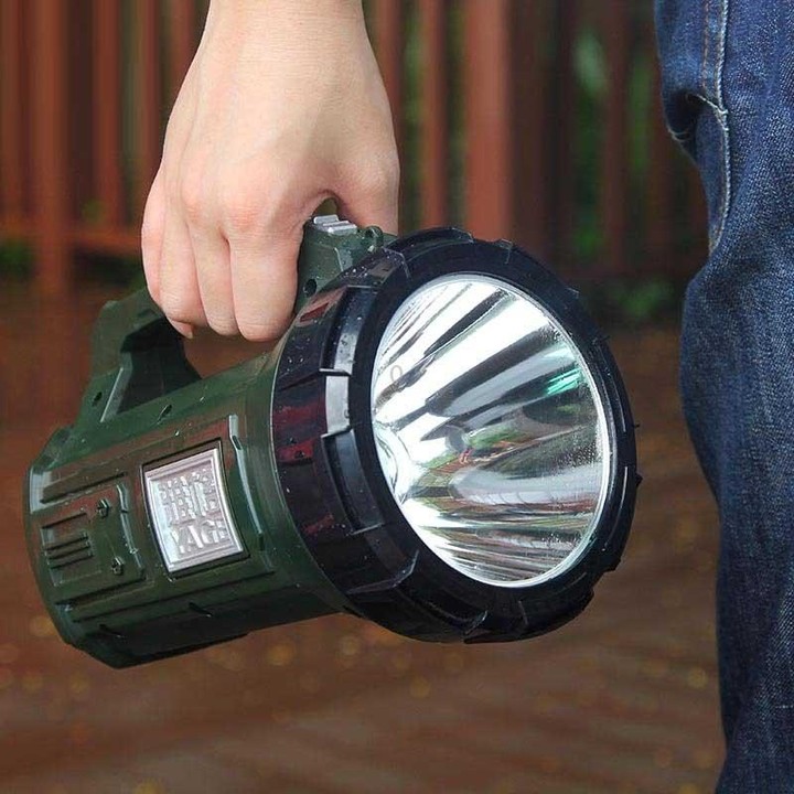 YAGE 5701 10W LED Strong Light Long-Range Searchlight Outdoor Lighting Rechargeable Flashlight, CN Plug(Ink Green)