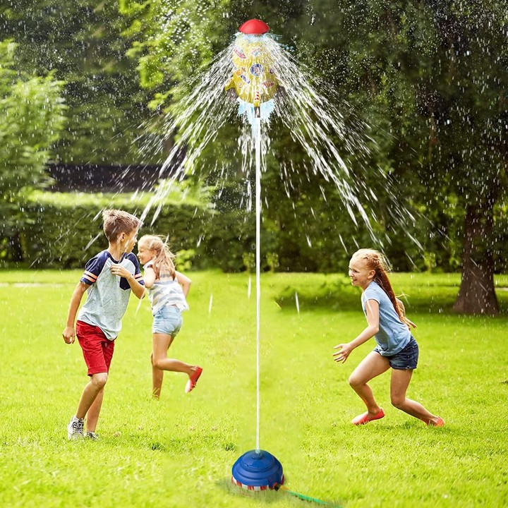 Rotating Sprinkler Flying Children Water Toys, Color: Yellow Rocket + 2 Joints + 5m Tube