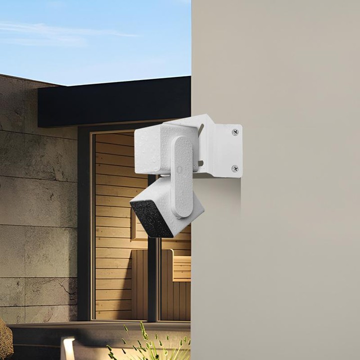 Stainless Steel Security Camera Corner Mount For Eufy SoloCam S340 / Reolink Trackmix / TP-Link Tapo C425 / C500(White)