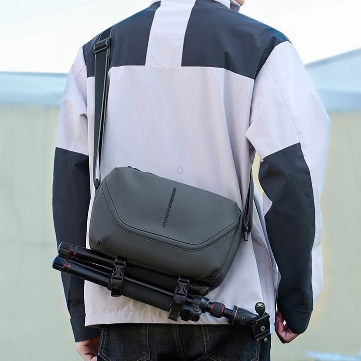 QISEMIAN All-in-One Mens Photography Sling Bag with Removable Camera Insert & Tripod Holder(Gray)