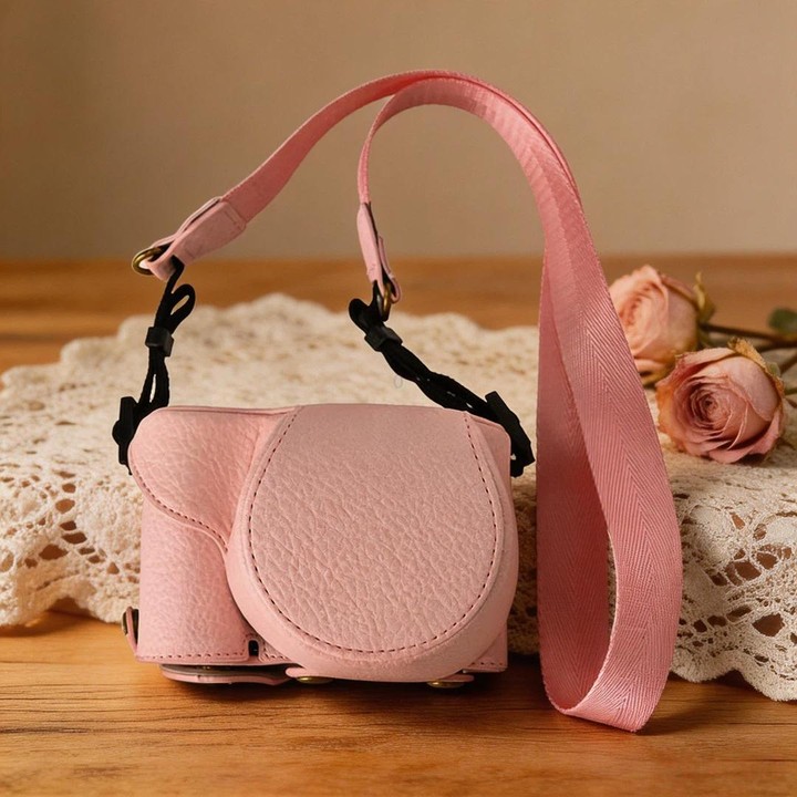 For Sony ZV-E10 Vintage PU Leather Camera Case Bag Retro Lychee Pattern Protective Cover with Shoulder Strap(Pink)